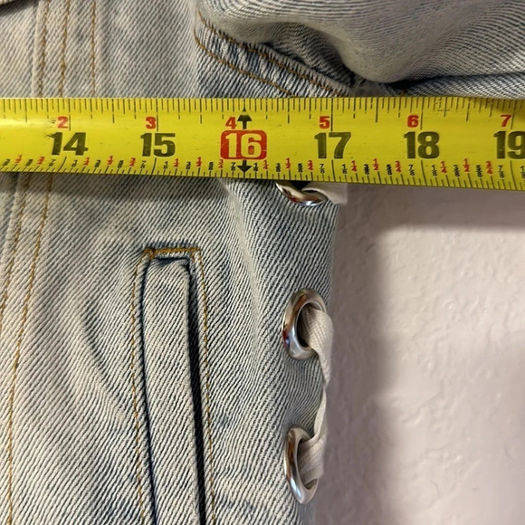 POL light wash, cropped, distressed, denim, jean jacket, size small - Picture 7 of 11